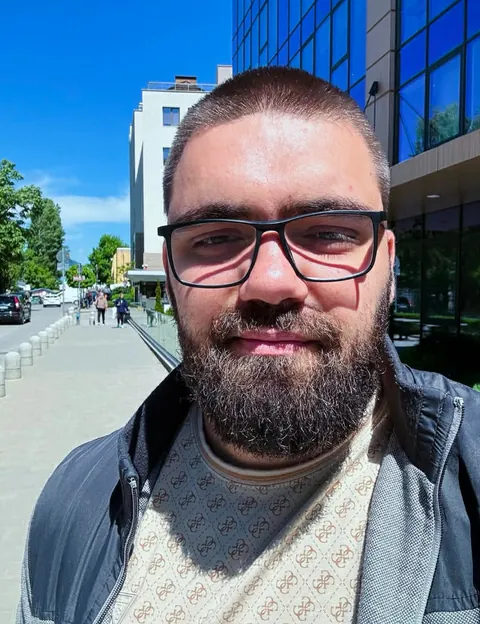 Павел Стефанов